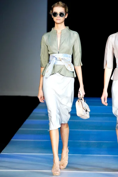 Look 28